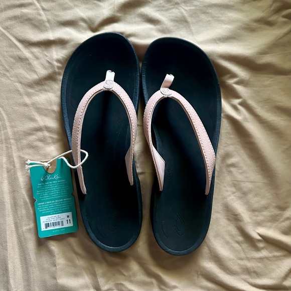 OluKai Shoes - 🩴 💕 NWT OluKai Kulapa Kai Flip Flop